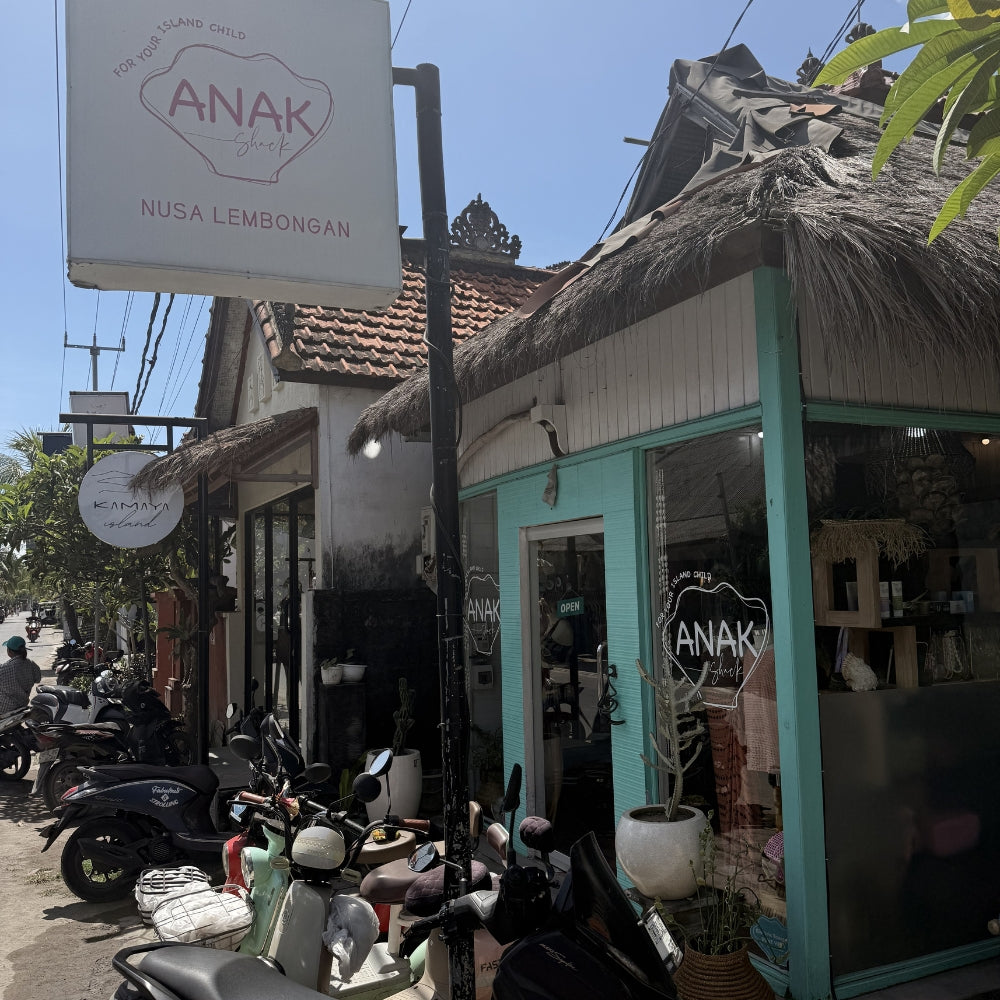 Store front of Anak Shack, Nusa Lembongan