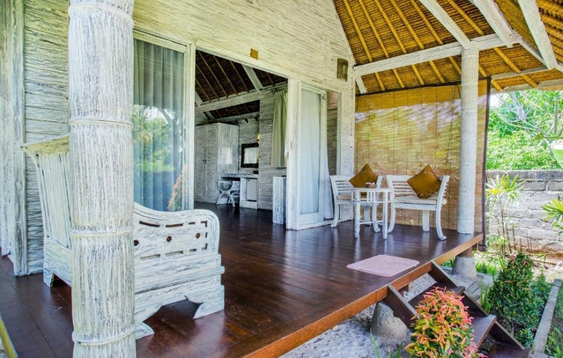 Bay Shore Huts accomodation in Mushroom Bay - Nusa Lembongan
