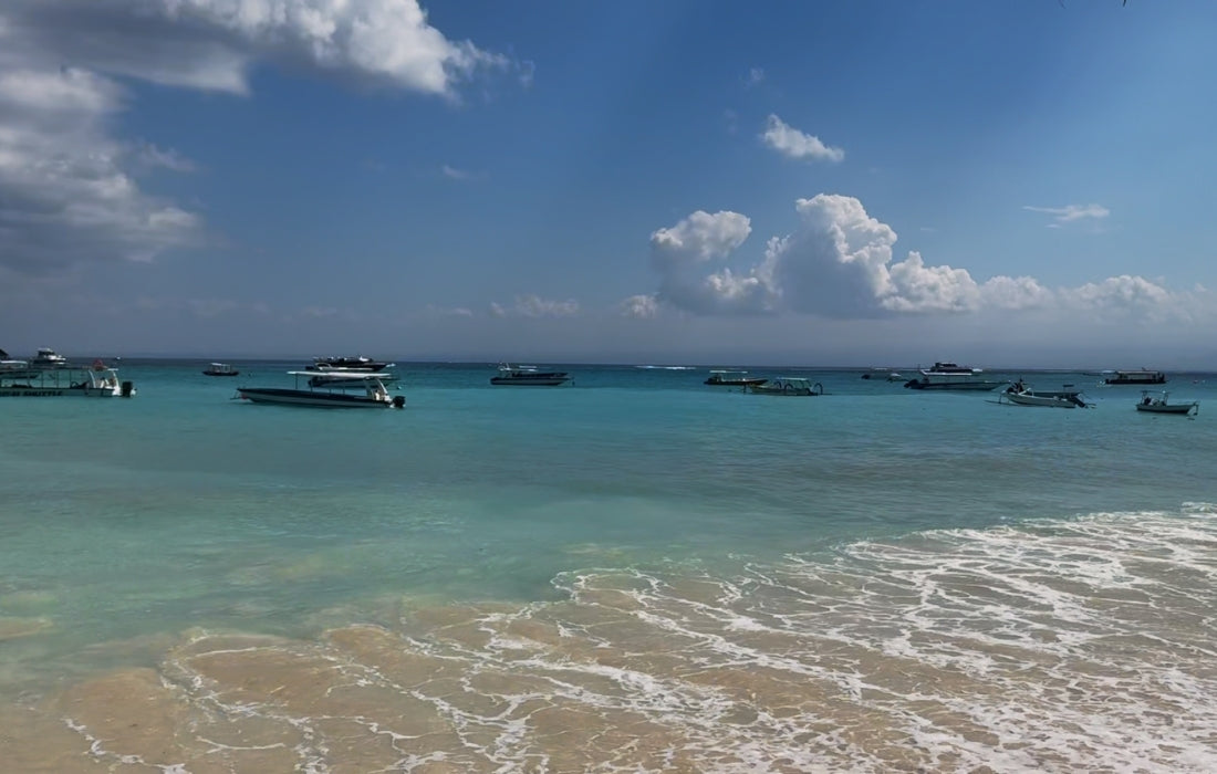 Boats moored in the beach of Jungut Batu, Nunsa Lembongan