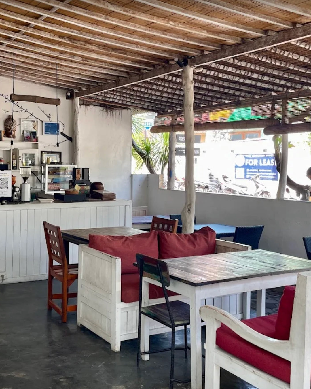 Kawans Inn local cafe - Nusa Lembongan