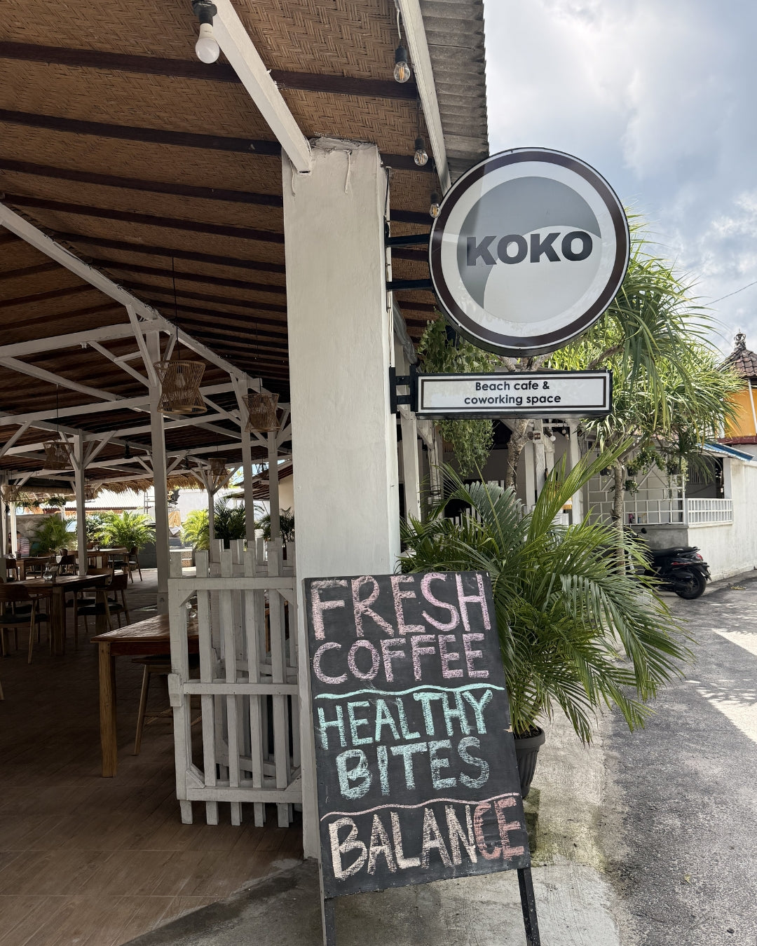 Koko beach cafe & coworking space - Nusa Lembongan - Island Pulse