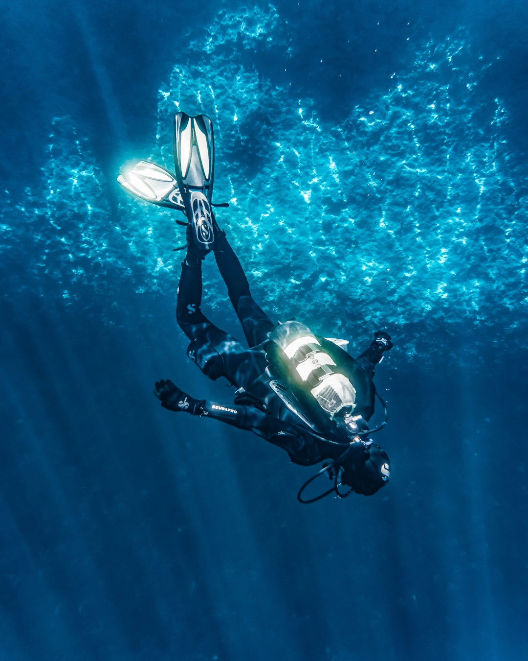 Scuba Diver diving in Nusa Lembongan