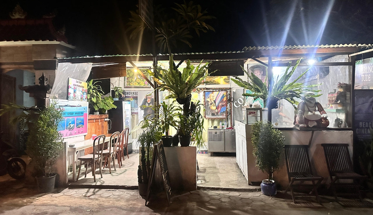 Out the front of Warung Tude, main street of Jungut Batu